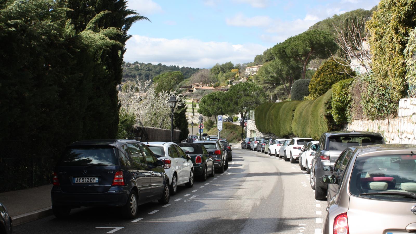 Parking public Route des Serres
