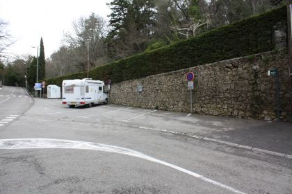 Parking réservé pour les campings-cars